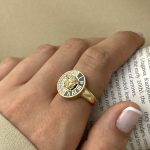 انگشتر ورساچه