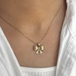 آویز پاپیون