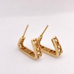 گوشواره میخی