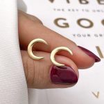 گوشواره میخی ماه