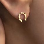 گوشواره میخی نعل