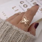 انگشتر چهار پر