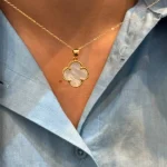 گردنبند تک گل ونکلیف سفید