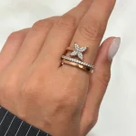 انگشتر گل لویی ویتون نگین دار