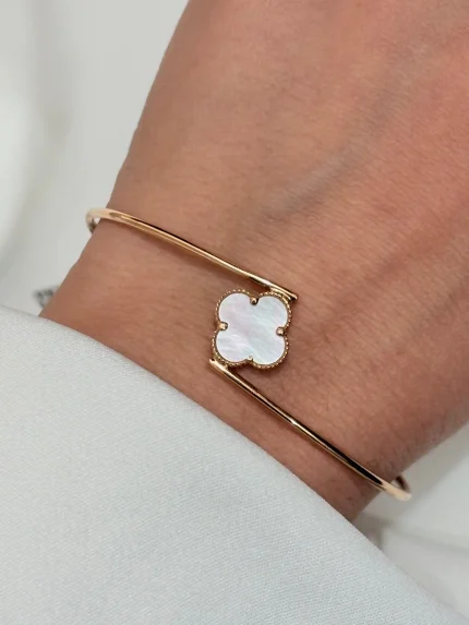 دستبند النگویی ونکلیف