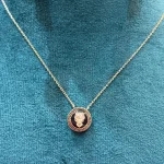 گردنبند با آویز ورساچه