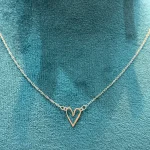 گردنبند با آویز قلب