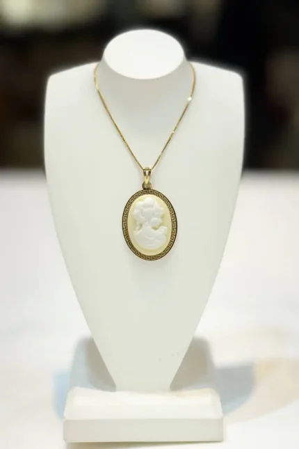 آویز طرح چهره