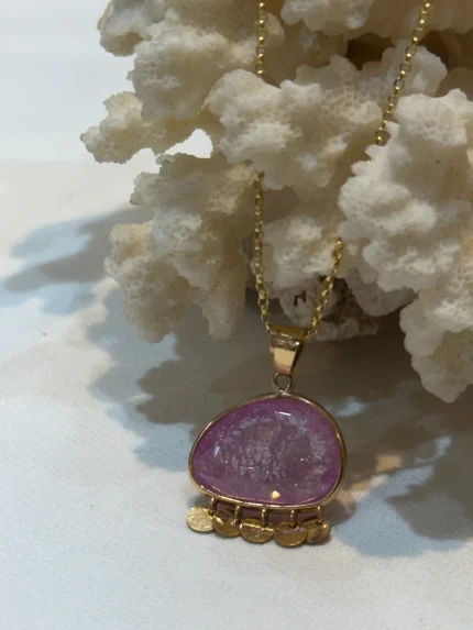 آویز سنگ صورتی