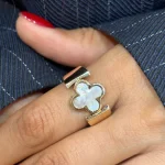 انگشتر گل لویی ویتون