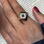 انگشتر مربع با نگین سبز