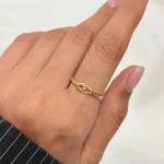 انگشتر مینیمال طرح گره