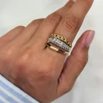 انگشتر ردیف نگین دار کارتیر