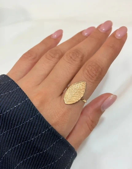 انگشتر طرح برگ کشیده
