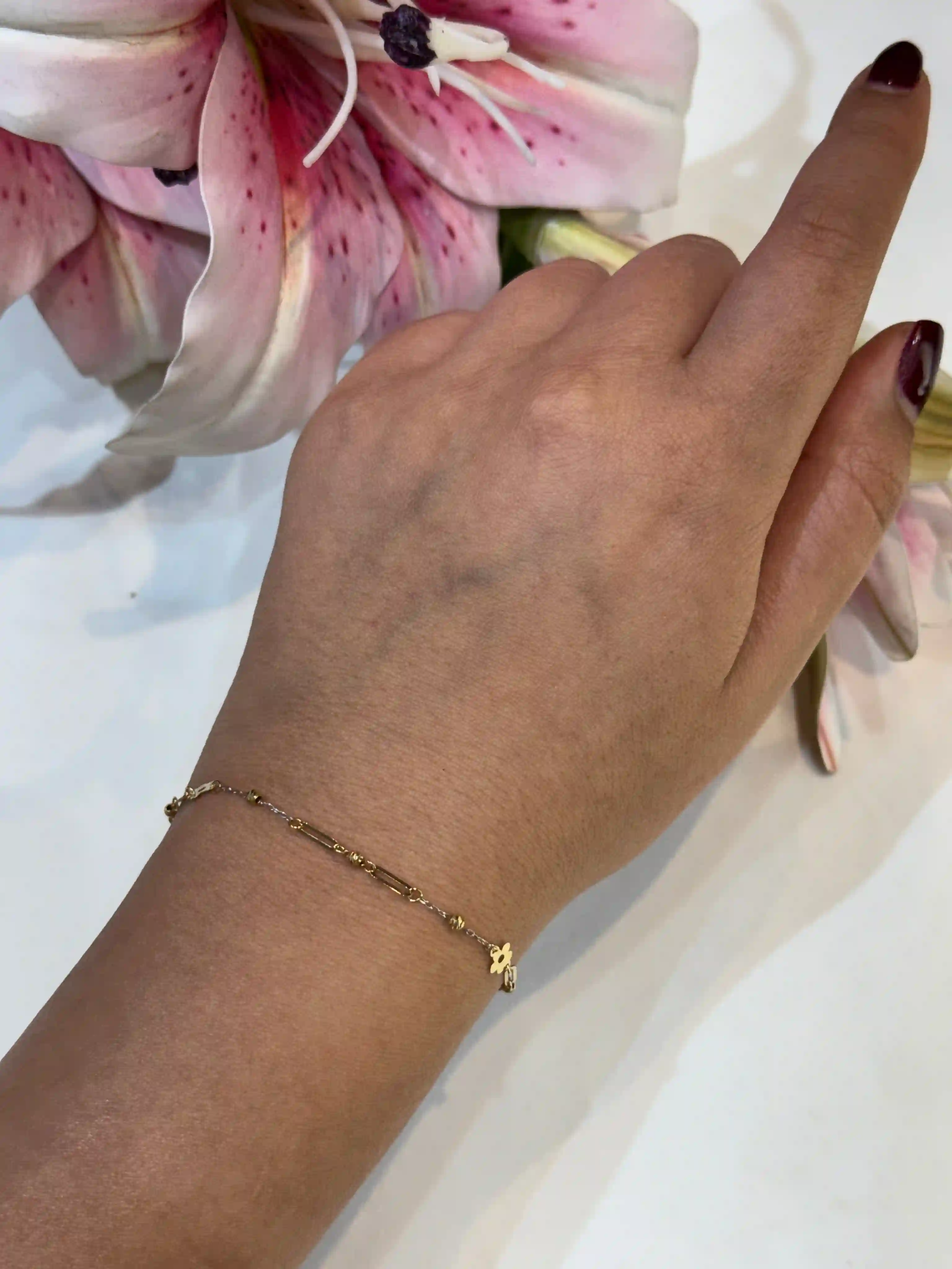 دستبند گوی و گل