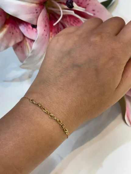 دستبند ظریف زنانه حلقه و گوی