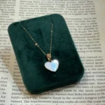 گردنبند قلب با صدف سفید