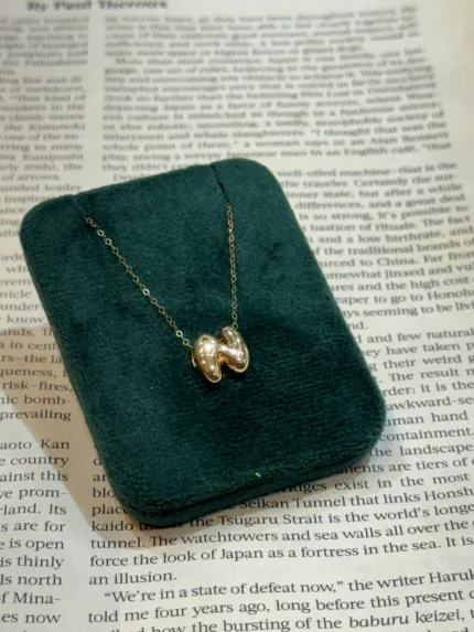 پلاک حرف n بادکنکی