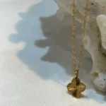 گردنبند زنجیر متصل ونکلیف