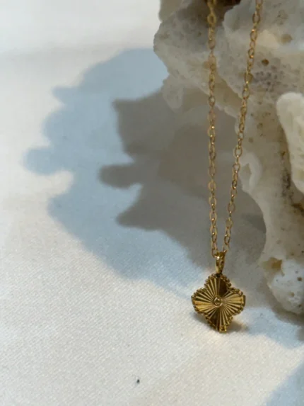 گردنبند زنجیر متصل ونکلیف