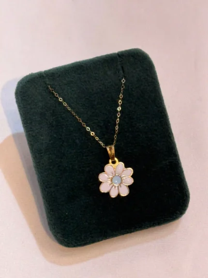 آویز گل بابونه