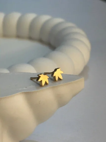 گوشواره میخی چنار