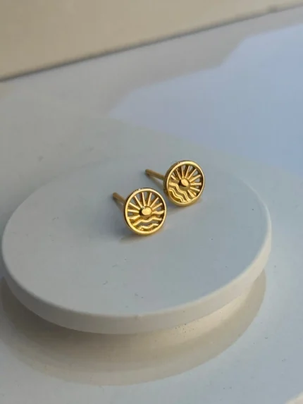 گوشواره میخی خورشید