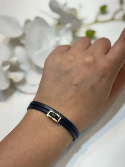 دستبند با چرم مشکی
