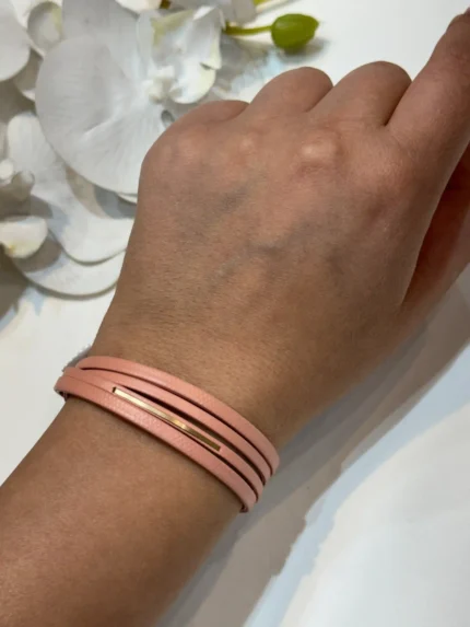 دستبند چرم صورتی