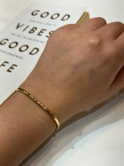 بنگل مفتولی طلایی