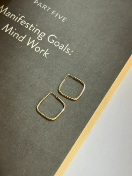 گشواره مربع