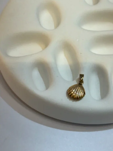 پلاک طرح گوش فیل