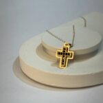 پلاک صلیب سواروسکی