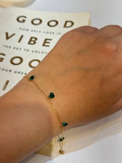 دستبند با آویز قلب سنگی