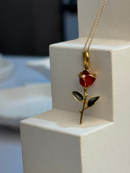 پلاک رز قرمز