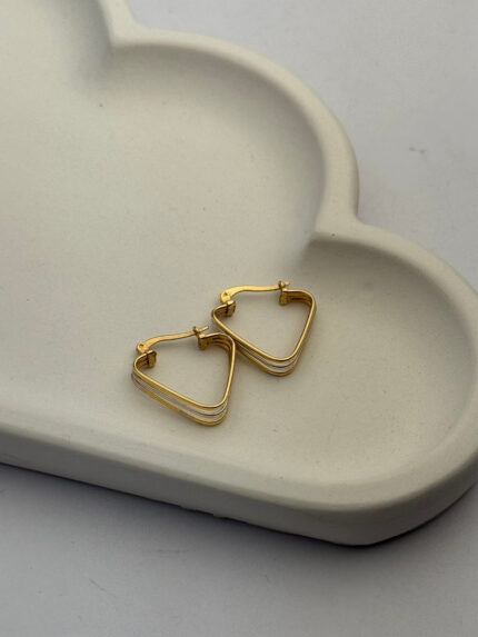 گوشواره مثلثی